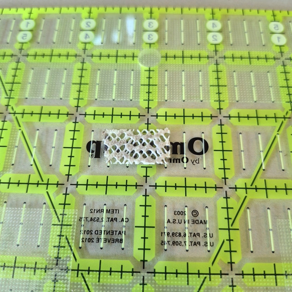 Omnigrip by Non-Slip Ruler 6" x 12" Neon Green Rectangular Sewing Quilting - Picture 7 of 10